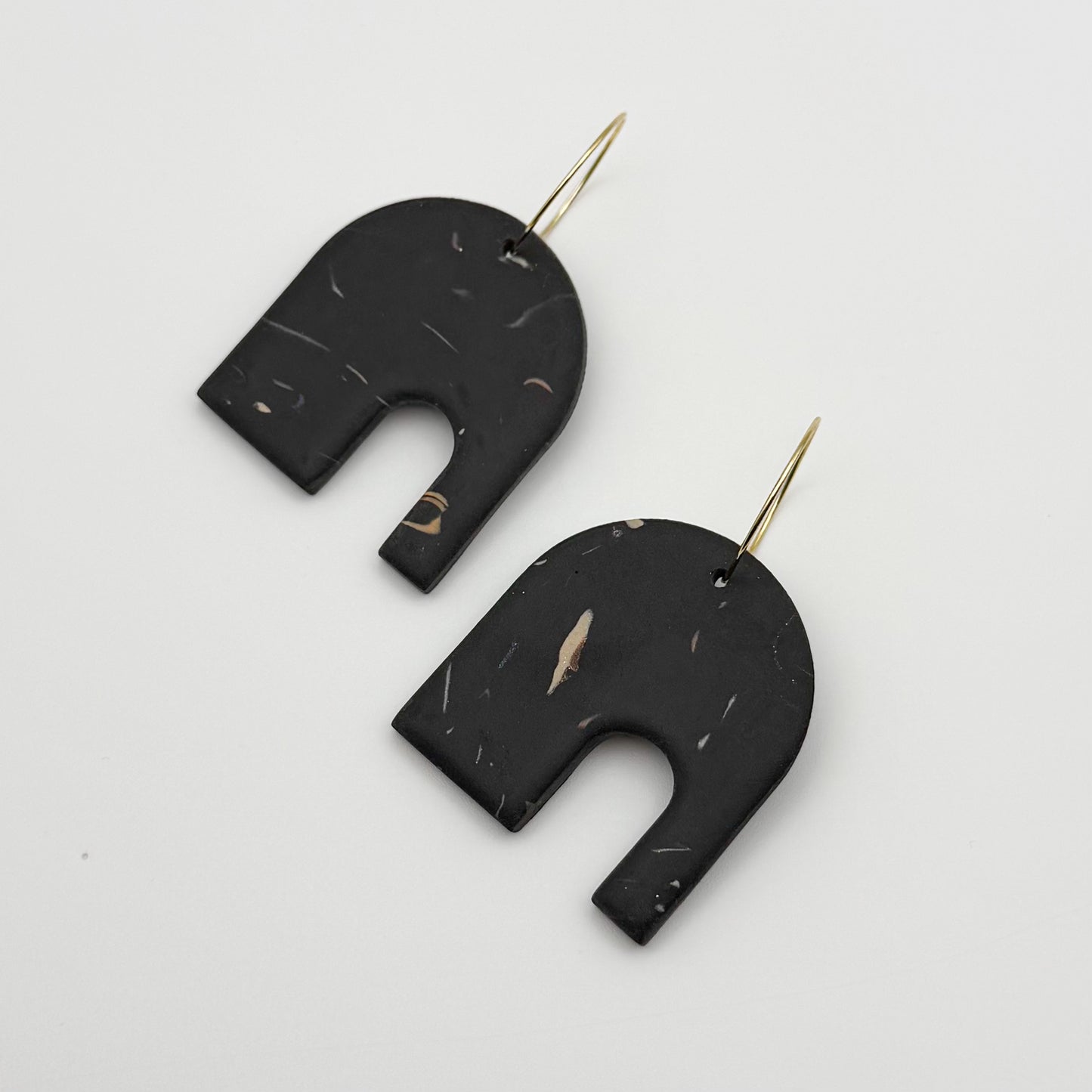 Arch Drop Earring – Black Nightfall Marble