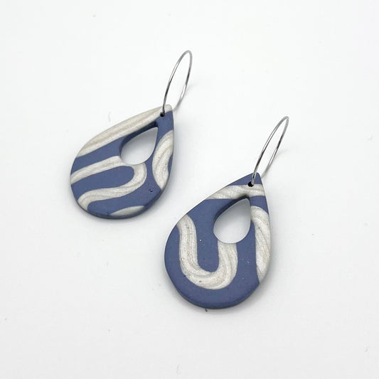 Teardrop Cutout Earrings – Metallic Slate and Pearl Swirl