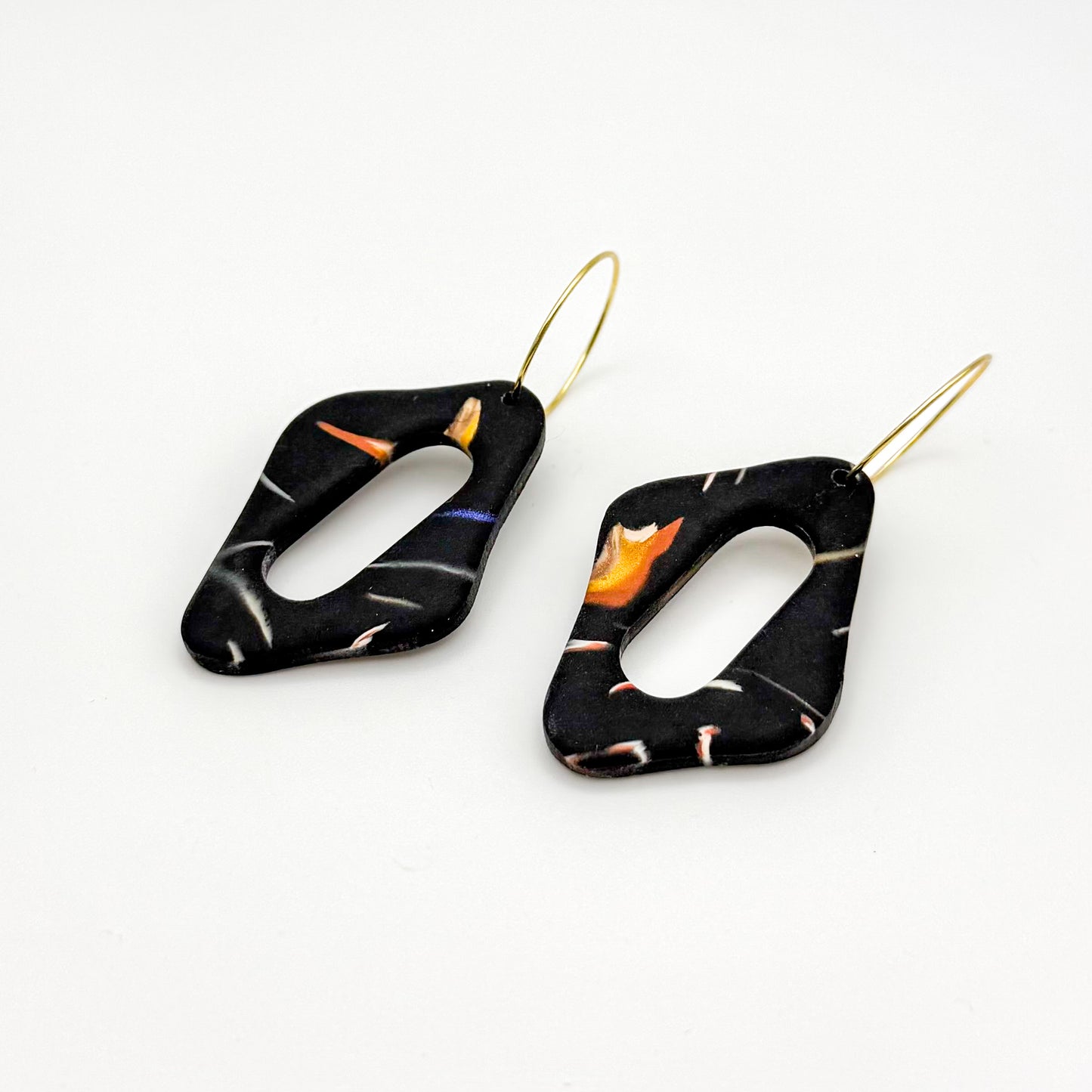 Abstract Oval Cutout Earring – Black Nightfall Marble