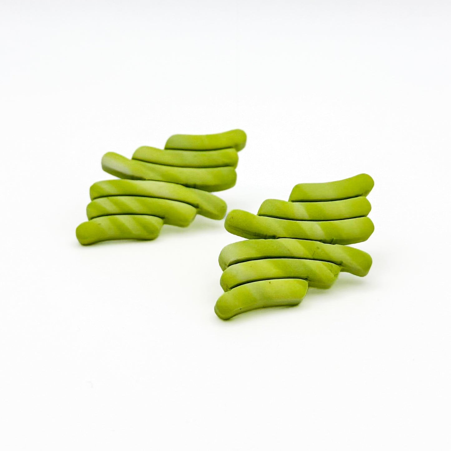 Layered Curve Stud Earring – Lime Gradient